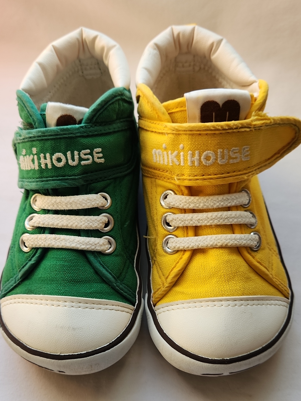 MIKIHOUSE Kids Colorblock Canvas Sneakers in Green & Yellow